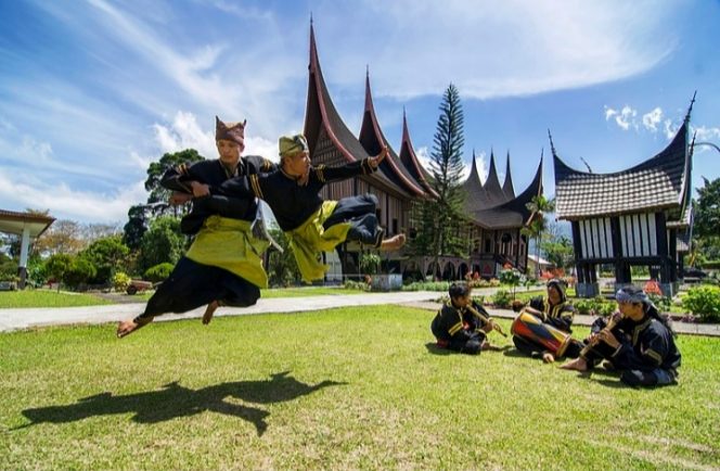 
 Batajau Silek; Tradisi Silaturahmi Antar Perguruan