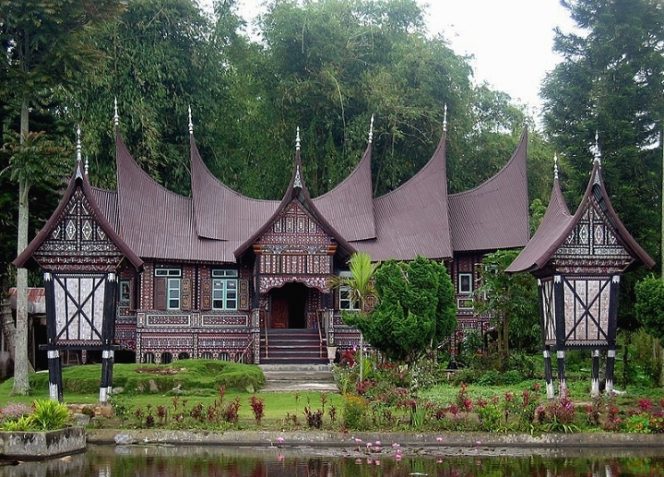 
 Sumando di Minangkabau